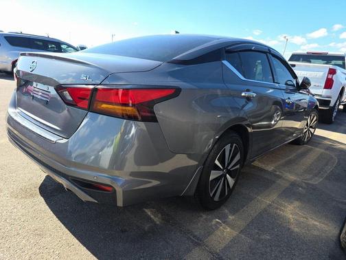 2022 Nissan Altima 2.5 SL