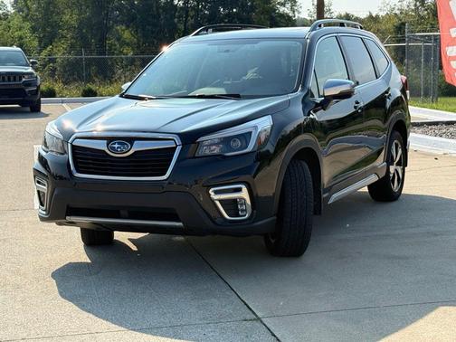 Crystal Black Silica 2021 Subaru Forester Touring