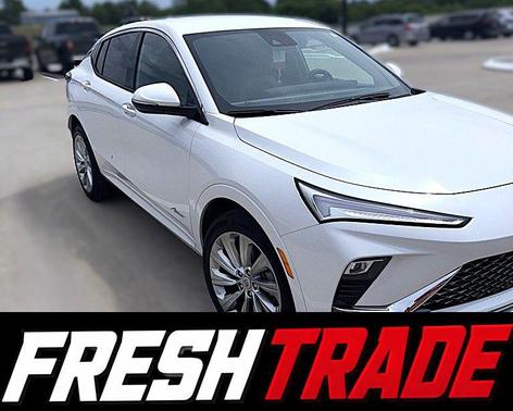 White Frost Tricoat 2024 Buick Envista Avenir FWD