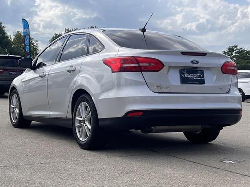 Ingot Silver Metallic 2018 Ford Focus SE