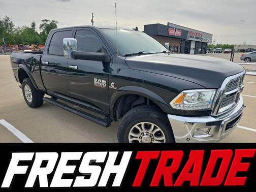 Brilliant Black Crystal Pearlcoat 2018 RAM 2500 Laramie Crew Cab 4x4 6'4' Box
