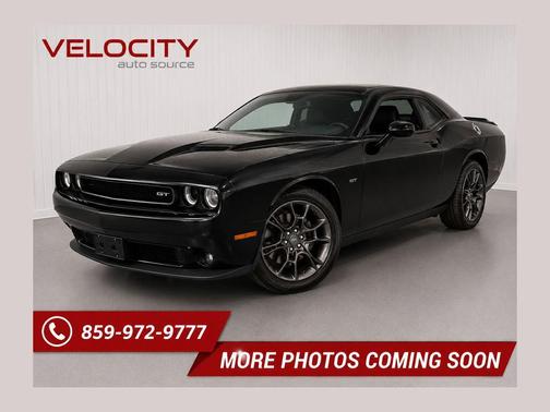 Pitch Black Clearcoat 2017 Dodge Challenger GT