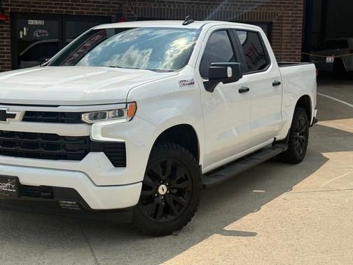 Summit White 2022 Chevrolet Silverado 1500 RST