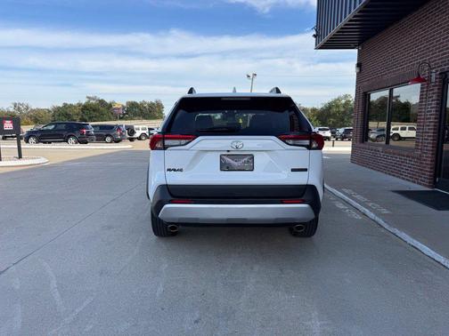 Ice 2024 Toyota RAV4 Adventure