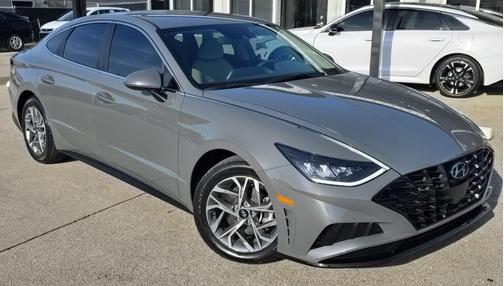 2022 Hyundai SONATA SEL