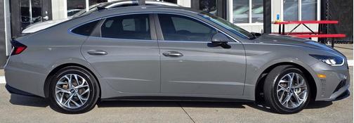 2022 Hyundai SONATA SEL