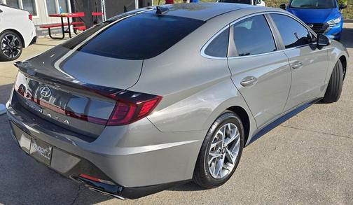 2022 Hyundai SONATA SEL