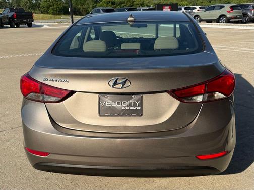 Desert Bronze 2016 Hyundai ELANTRA SE