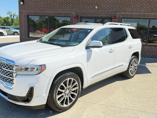 Summit White 2023 GMC Acadia Denali