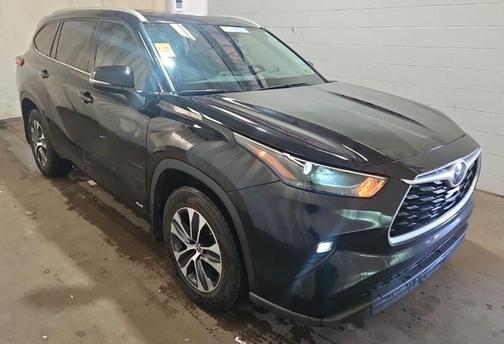2022 Toyota Highlander Hybrid XLE