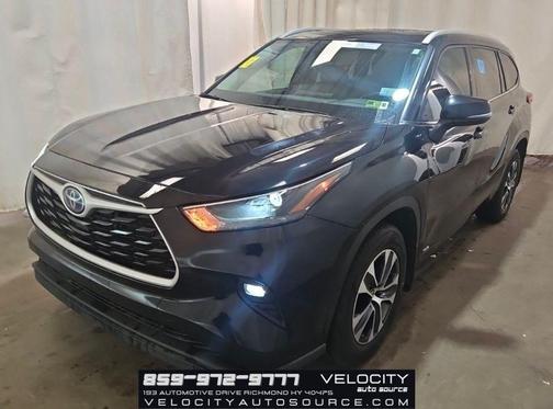 2022 Toyota Highlander Hybrid XLE