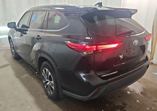 2022 Toyota Highlander Hybrid XLE