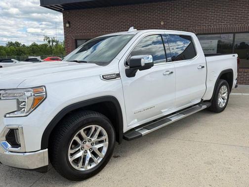White Frost Tricoat 2021 GMC Sierra 1500 SLT