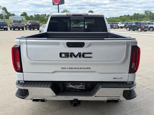 White Frost Tricoat 2021 GMC Sierra 1500 SLT