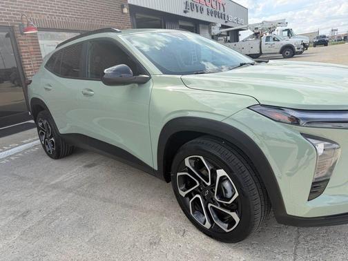 Cacti Green 2024 Chevrolet Trax FWD 2RS