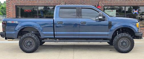 Blue Jeans Metallic 2017 Ford F-250 XLT