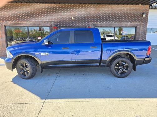 2017 RAM 1500 SLT