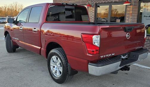 2018 Nissan Titan SV