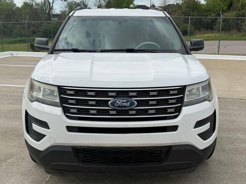 Oxford White 2016 Ford Explorer Base