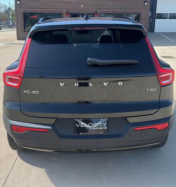 Black Stone 2022 Volvo XC40 T5 R-Design