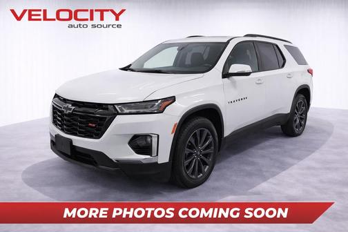 Summit White 2023 Chevrolet Traverse RS