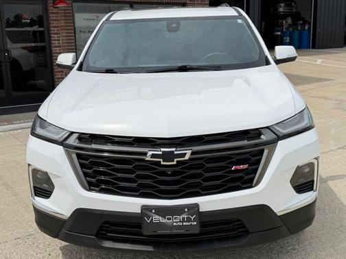 Summit White 2023 Chevrolet Traverse RS
