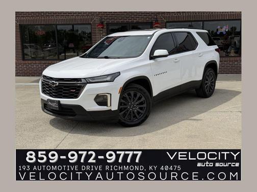 Summit White 2023 Chevrolet Traverse RS