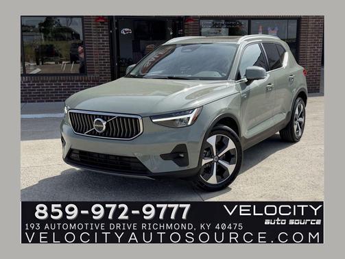 Sage Green Metallic 2024 Volvo XC40 B5 Plus Bright Theme
