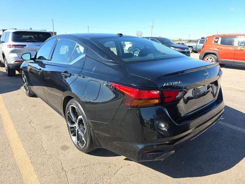 2024 Nissan Altima SR FWD