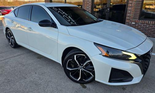 2023 Nissan Altima SR FWD