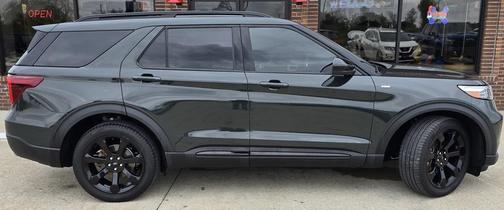 2023 Ford Explorer ST-Line