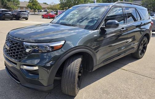2023 Ford Explorer ST-Line