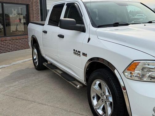 Bright White Clearcoat 2017 RAM 1500 Express