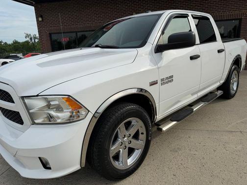Bright White Clearcoat 2017 RAM 1500 Express