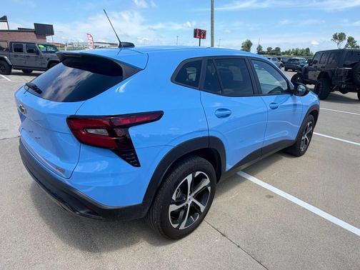 Fountain Blue 2024 Chevrolet Trax FWD 1RS