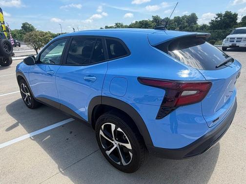 Fountain Blue 2024 Chevrolet Trax FWD 1RS