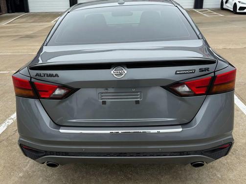 Gun Metallic 2022 Nissan Altima SR FWD