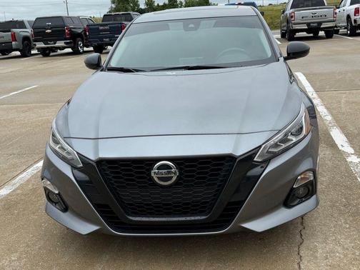Gun Metallic 2022 Nissan Altima SR FWD