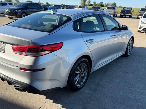 Sparkling Silver 2019 Kia Optima LX