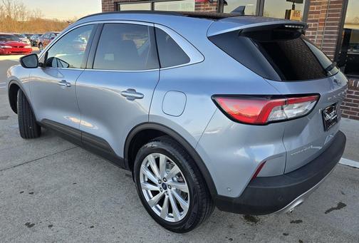 2022 Ford Escape Titanium