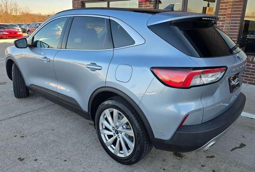 2022 Ford Escape Titanium