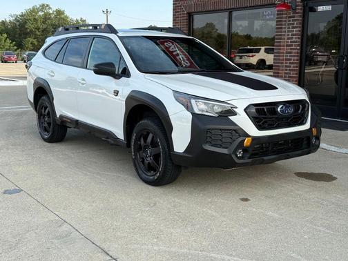 Crystal White Pearl 2024 Subaru Outback Wilderness