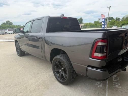 Granite Crystal Metallic Clearcoat 2024 RAM 1500 Big Horn/Lone Star