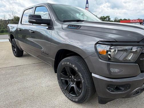 Granite Crystal Metallic Clearcoat 2024 RAM 1500 Big Horn/Lone Star