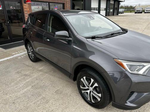 Magnetic Gray Metallic 2018 Toyota RAV4 LE