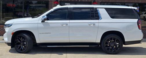 Summit White 2023 Chevrolet Suburban Premier