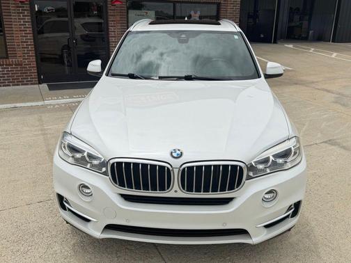 White Metallic 2017 BMW X5 xDrive35i