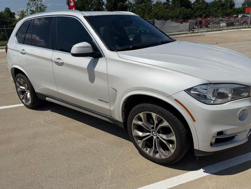 White Metallic 2017 BMW X5 xDrive35i
