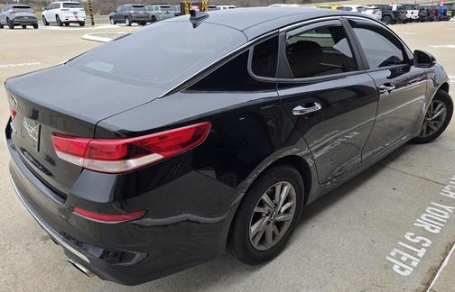 2020 Kia Optima LX
