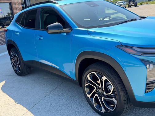 Marina Blue Metallic 2025 Chevrolet Trax FWD 2RS